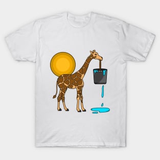 Cute giraffe with an overflowing bucket of water T-Shirt